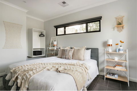Starboard Drift - Captain & Crew - In Town Entire House For 8 - Accommodation Port Macquarie 6