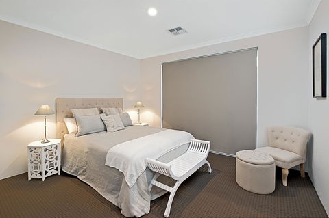 Into The Blue - Accommodation Port Macquarie 7