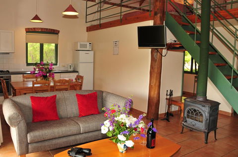 Waterfall Cottages - Accommodation Port Macquarie 14