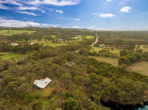 Denmark Forest Retreat - Accommodation Port Macquarie 4