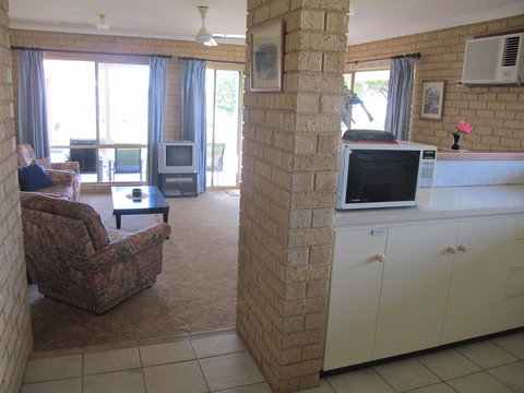 Kalbarri Riverfront Unit - Accommodation Port Macquarie 15