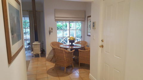 Two Sisters Chalets - Accommodation Port Macquarie 9