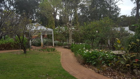 Two Sisters Chalets - Accommodation Port Macquarie 14