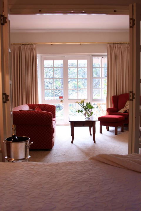 Two Sisters Chalets - Accommodation Port Macquarie 16