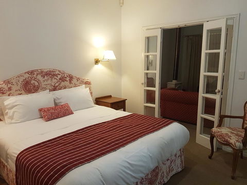 Two Sisters Chalets - Accommodation Port Macquarie 8