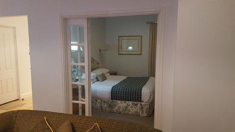 Two Sisters Chalets - Accommodation Port Macquarie 7