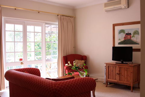 Two Sisters Chalets - Accommodation Port Macquarie 34