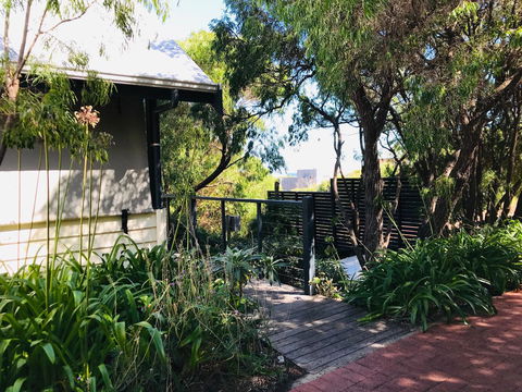Zephyr Studio - Accommodation Port Macquarie 22