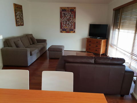 Ocean View Villas - 2 Bedroom Villa In Quiet Complex - Accommodation Port Macquarie 3