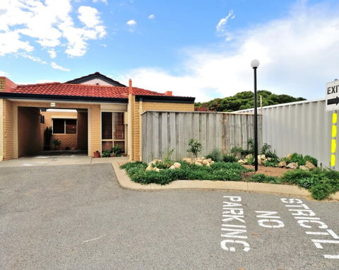 Ocean View Villas - 2 Bedroom Villa In Quiet Complex - Accommodation Port Macquarie 11