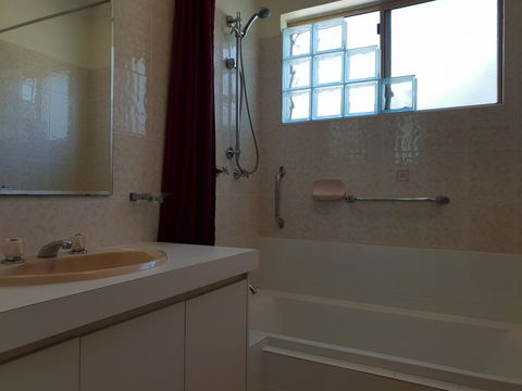 Ocean View Villas - 2 Bedroom Villa In Quiet Complex - Accommodation Port Macquarie 5