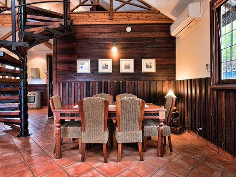 Oak Tree Barn Bridgetown - Accommodation Port Macquarie 4