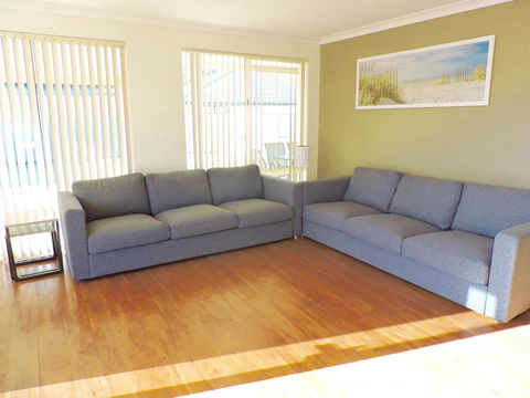 Silver Gull Family Retreat - Accommodation Port Macquarie 3