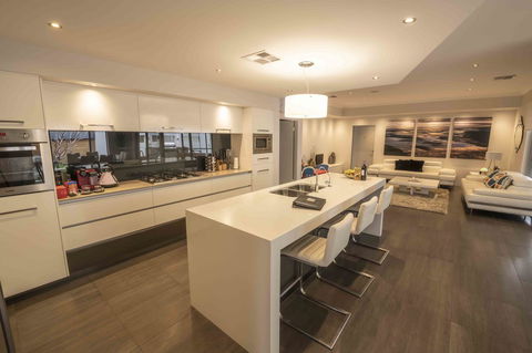 Magnificent Beach Retreat - Accommodation Port Macquarie 27