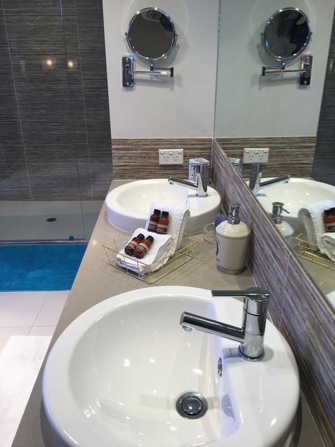Magnificent Beach Retreat - Accommodation Port Macquarie 39