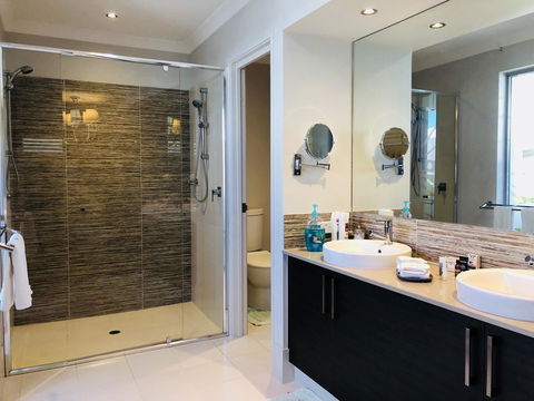 Magnificent Beach Retreat - Accommodation Port Macquarie 11