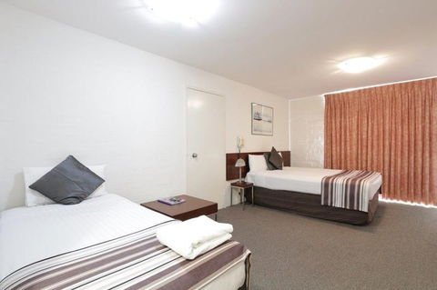 Atrium Hotel Mandurah - Accommodation Port Macquarie 1