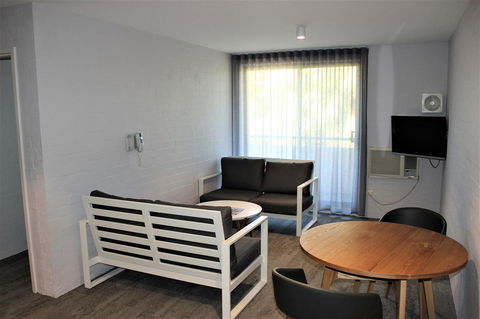 Atrium Hotel Mandurah - Accommodation Port Macquarie 4