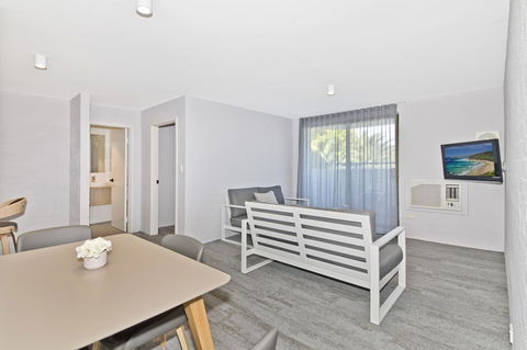 Atrium Hotel Mandurah - Accommodation Port Macquarie 25