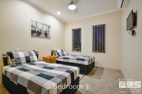 7 Kestrel Place - Accommodation Port Macquarie 14