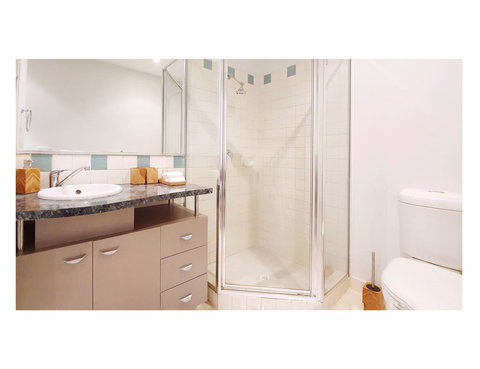 Stylish 1BDR Unit In The Heart Of Subiaco - Accommodation Port Macquarie 8