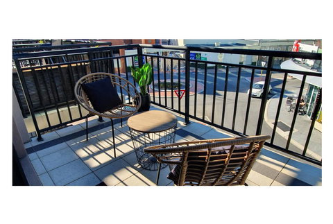 Stylish 1BDR Unit In The Heart Of Subiaco - Accommodation Port Macquarie 10