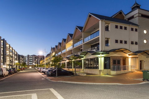 Dolphin Quay Apartments - Accommodation Port Macquarie 18