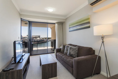 Dolphin Quay Apartments - Accommodation Port Macquarie 32