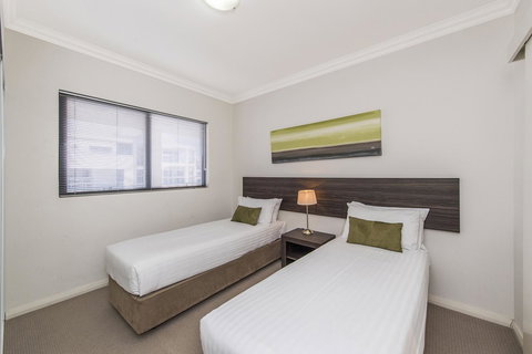 Dolphin Quay Apartments - Accommodation Port Macquarie 39