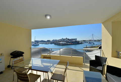 Dolphin Quay Apartments - Accommodation Port Macquarie 8