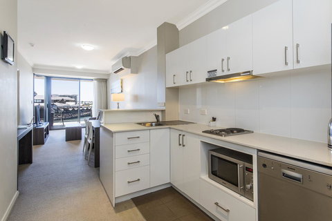 Dolphin Quay Apartments - Accommodation Port Macquarie 35