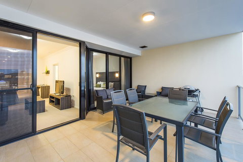 Dolphin Quay Apartments - Accommodation Port Macquarie 37