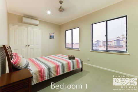 3 Kestrel Place - Accommodation Port Macquarie 8