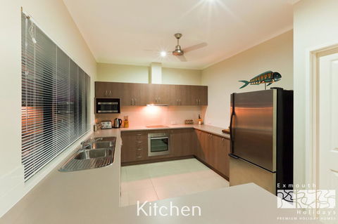 3 Kestrel Place - Accommodation Port Macquarie 6