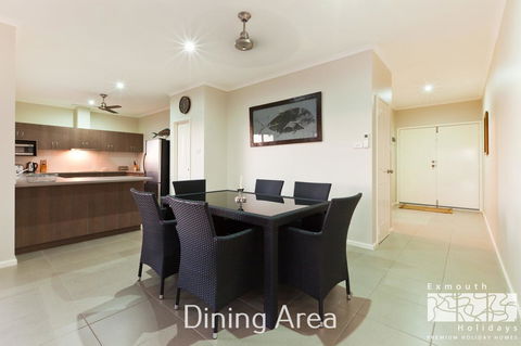 3 Kestrel Place - Accommodation Port Macquarie 4