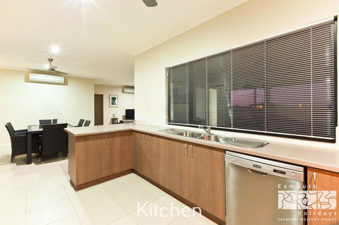 3 Kestrel Place - Accommodation Port Macquarie 5