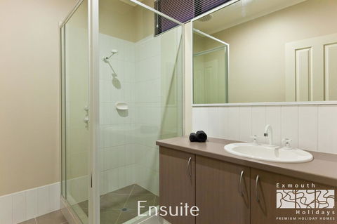 3 Kestrel Place - Accommodation Port Macquarie 10