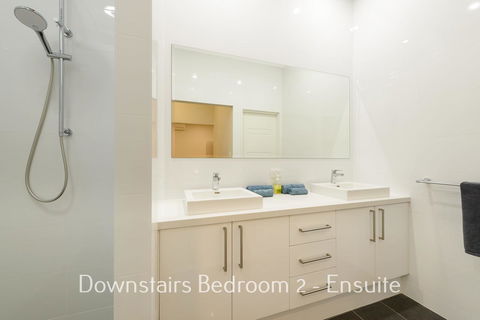 32 Corella Court - Accommodation Port Macquarie 9