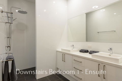 32 Corella Court - Accommodation Port Macquarie 8