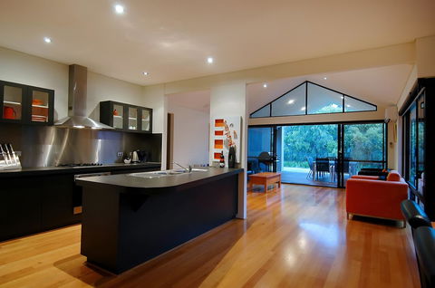 THE SANCTUARY LUXURY HOLIDAY HOME - Accommodation Port Macquarie 11