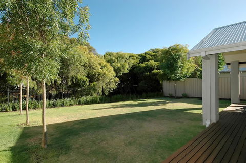 THE SANCTUARY LUXURY HOLIDAY HOME - Accommodation Port Macquarie 30