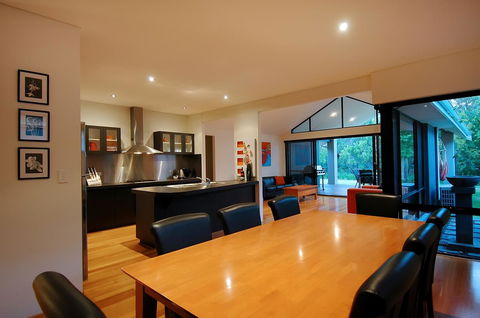 THE SANCTUARY LUXURY HOLIDAY HOME - Accommodation Port Macquarie 19