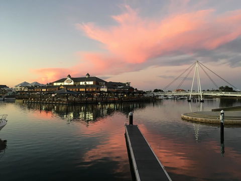 Mandurah Ocean Marina Chalets - Accommodation Port Macquarie 3