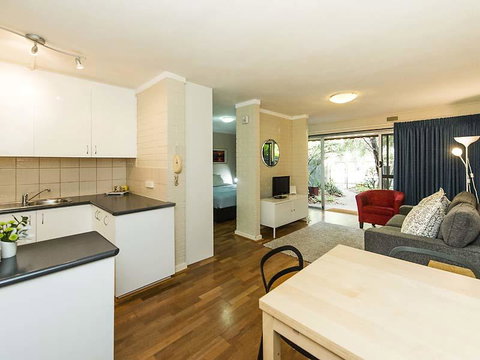 Rosalie 13 - Accommodation Port Macquarie 1
