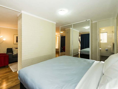 Rosalie 13 - Accommodation Port Macquarie 12