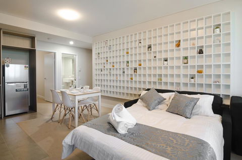 Boutique Carousel Apartment - Accommodation Port Macquarie 2