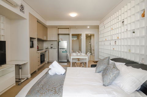 Boutique Carousel Apartment - Accommodation Port Macquarie 9