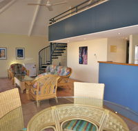 Osprey Holiday Village Unit 102 - Relax and unwind in the large spa bath - Accommodation Port Macquarie