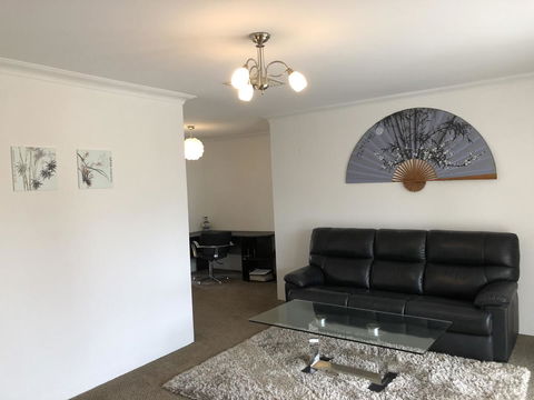 Charming Quiet Lodge-2 Minutes Walk To Shopping Complex - Accommodation Port Macquarie 6