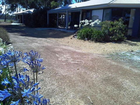 Cosy Corner Chalets - Accommodation Port Macquarie 3